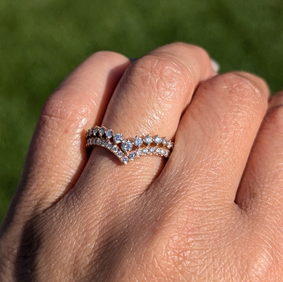 14K Rose Gold Double Row Diamond V Curve Ring Band - Picture 7 of 9